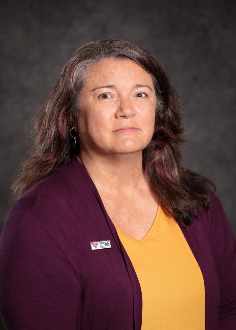 Headshot of Carmen Bingham