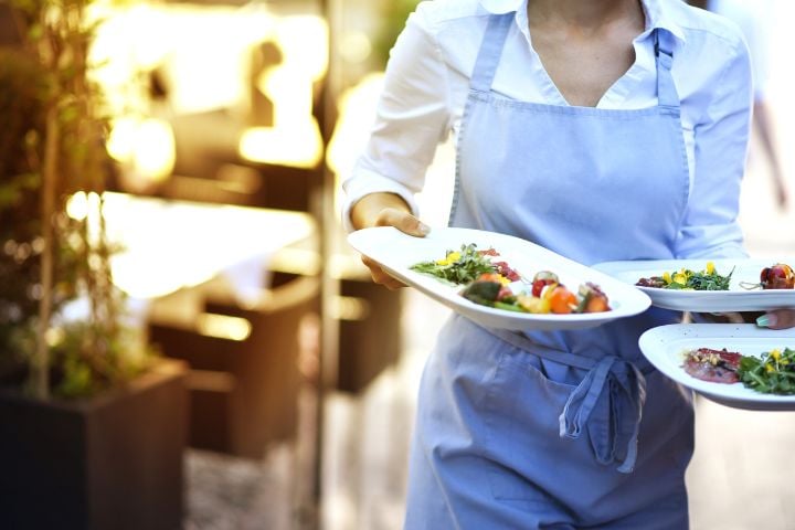 server balancing three plates