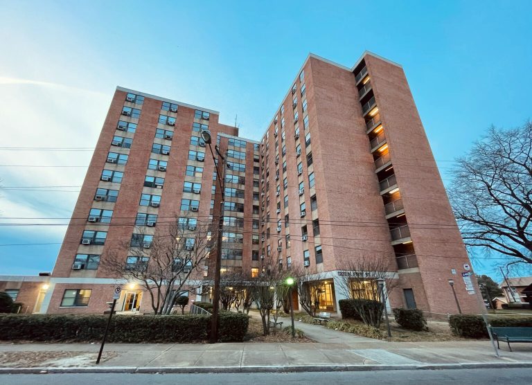 outside view of gilpin court in richmond, va